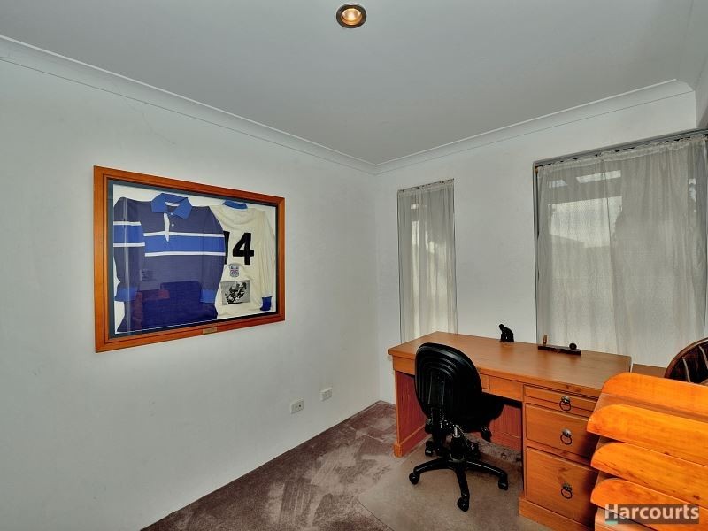 3 Dyer Lane, Lakelands WA 6180