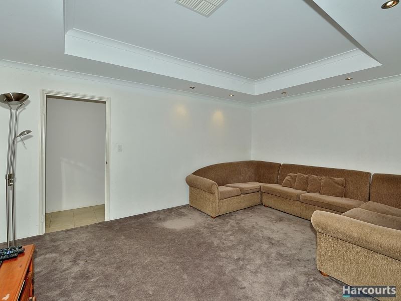 3 Dyer Lane, Lakelands WA 6180