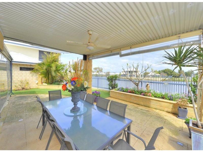 22 Carnarvon Way, Erskine WA 6210