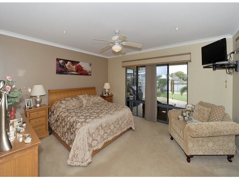 22 Carnarvon Way, Erskine WA 6210