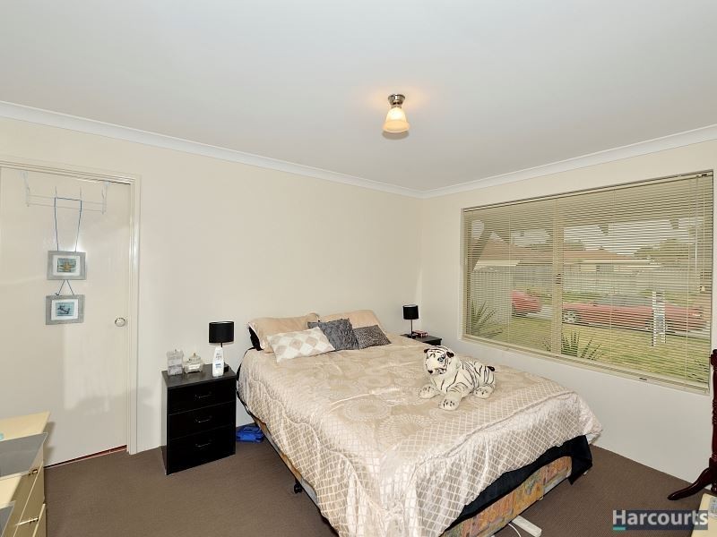 4 Round Hill Drive, Port Kennedy WA 6172