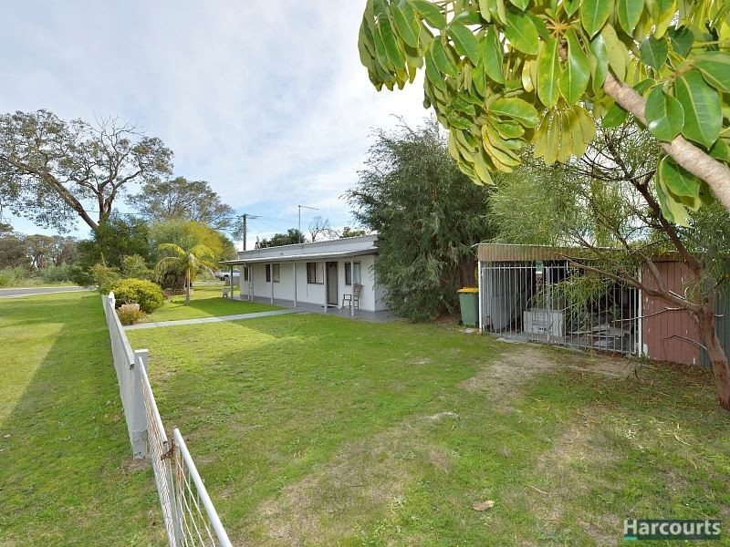 25 Wanjeep Street, Coodanup WA 6210