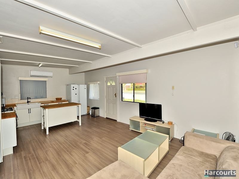 25 Wanjeep Street, Coodanup WA 6210