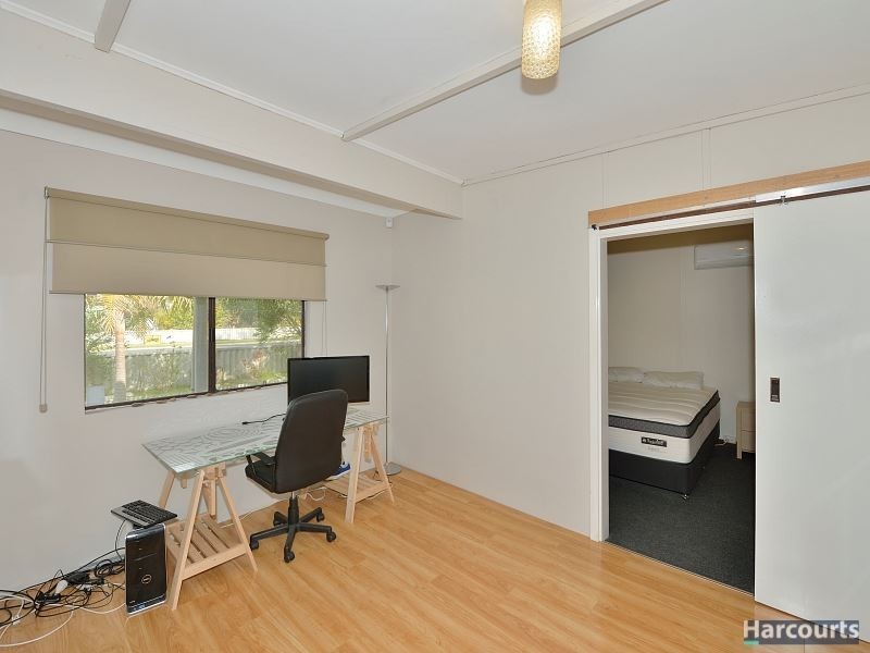 25 Wanjeep Street, Coodanup WA 6210