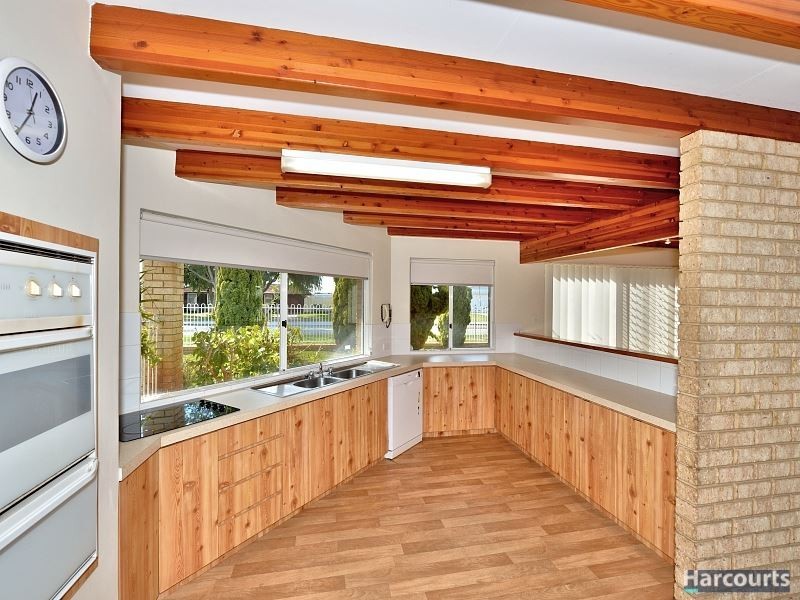 28 Clytie Road, Silver Sands WA 6210