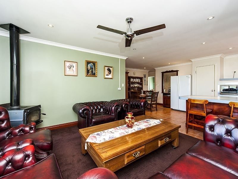 15 Hair Street, Waroona WA 6215