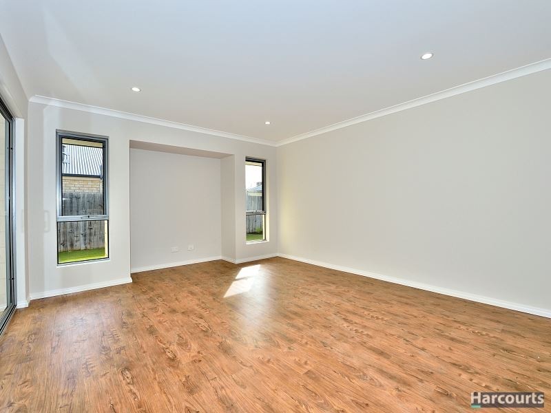 3 Anhinga Trail, Dudley Park WA 6210