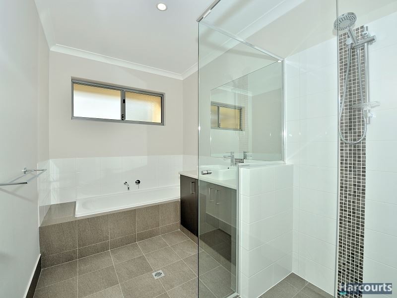 3 Anhinga Trail, Dudley Park WA 6210