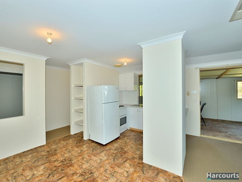 13 Murdoch Drive, Greenfields WA 6210