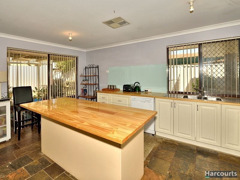 11 Maclaggan Turn, Coodanup WA 6210