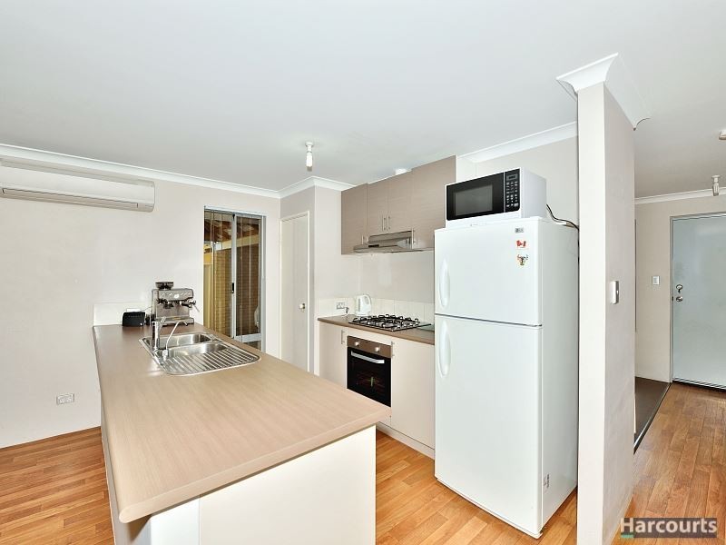 11 Highcliffe Circle, Lakelands WA 6180