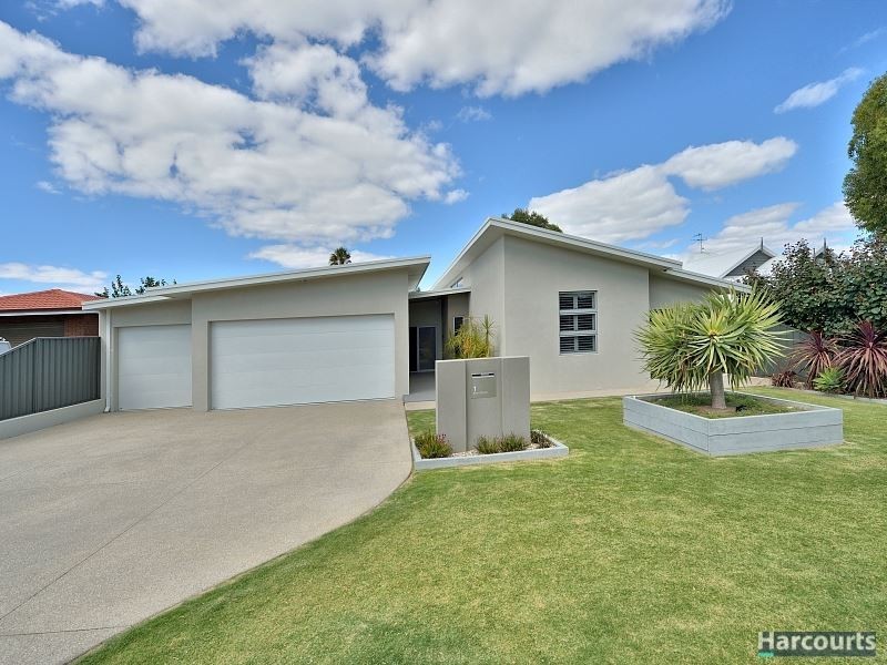 1 Muir Street, Halls Head WA 6210