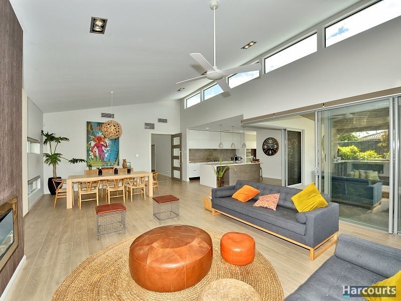 1 Muir Street, Halls Head WA 6210
