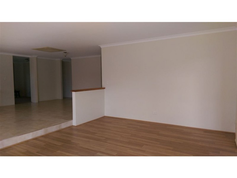 13 Tyneside Loop, Meadow Springs WA 6210