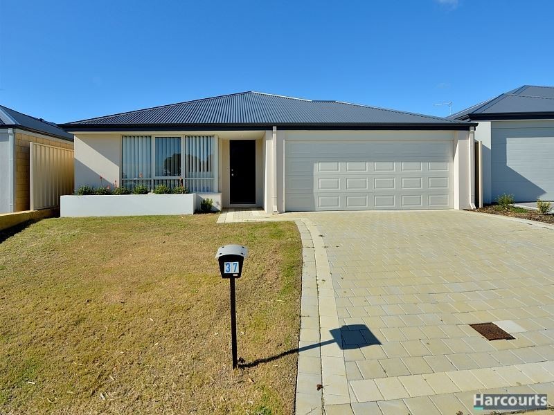 37 Pinehurst Loop, Meadow Springs WA 6210