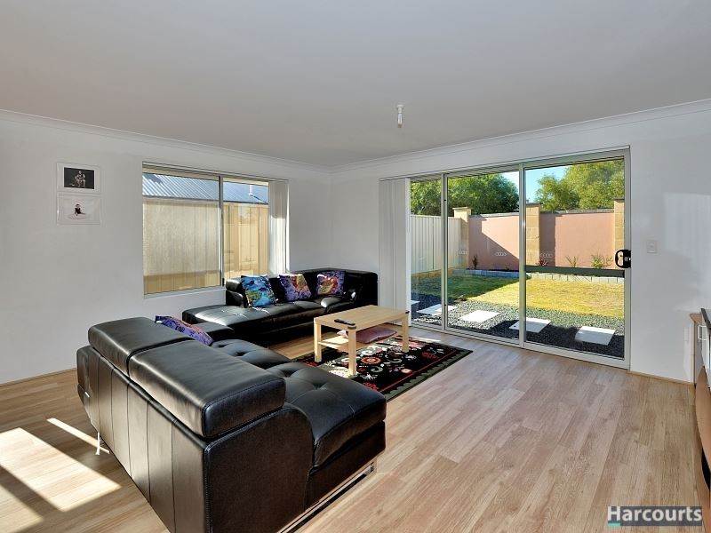 37 Pinehurst Loop, Meadow Springs WA 6210