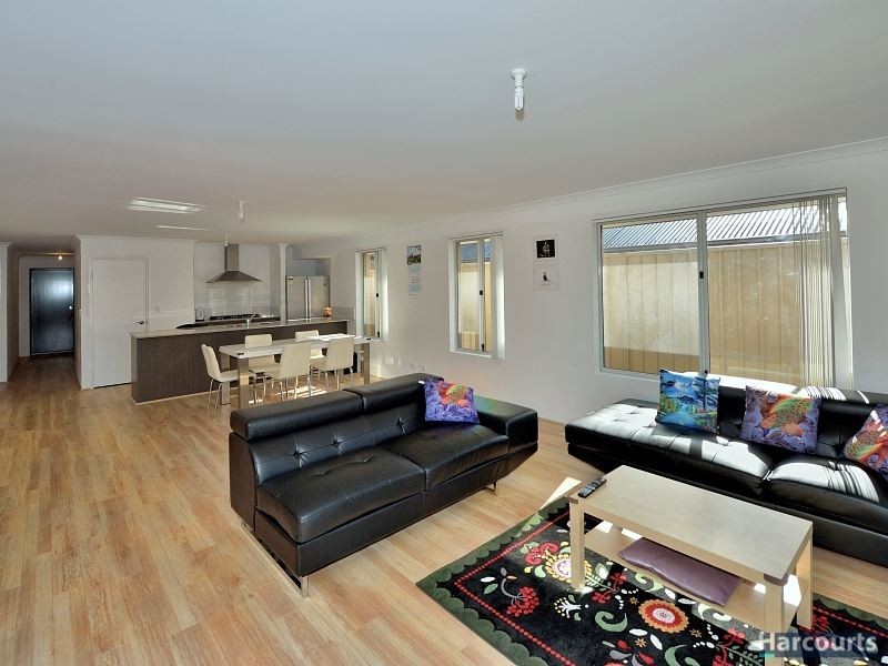 37 Pinehurst Loop, Meadow Springs WA 6210