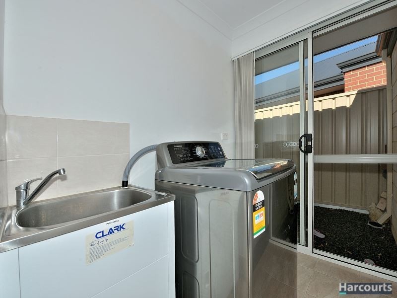 37 Pinehurst Loop, Meadow Springs WA 6210