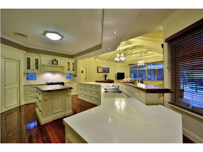 21 Mulga Drive, Parklands WA 6180