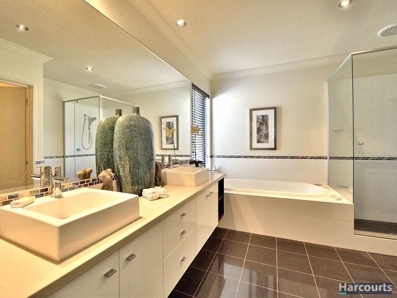 5 Waterlily Drive, Dudley Park WA 6210