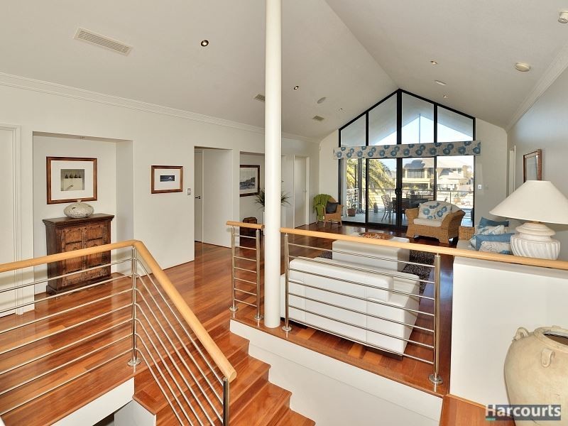 5 Waterlily Drive, Dudley Park WA 6210