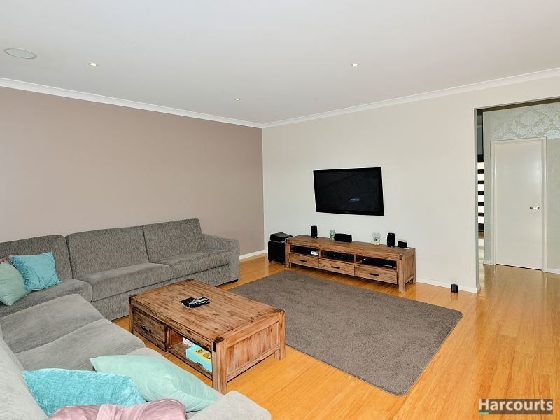 88 Malata Ridge, Lakelands WA 6180