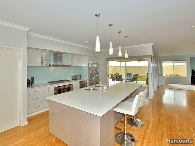 88 Malata Ridge, Lakelands WA 6180