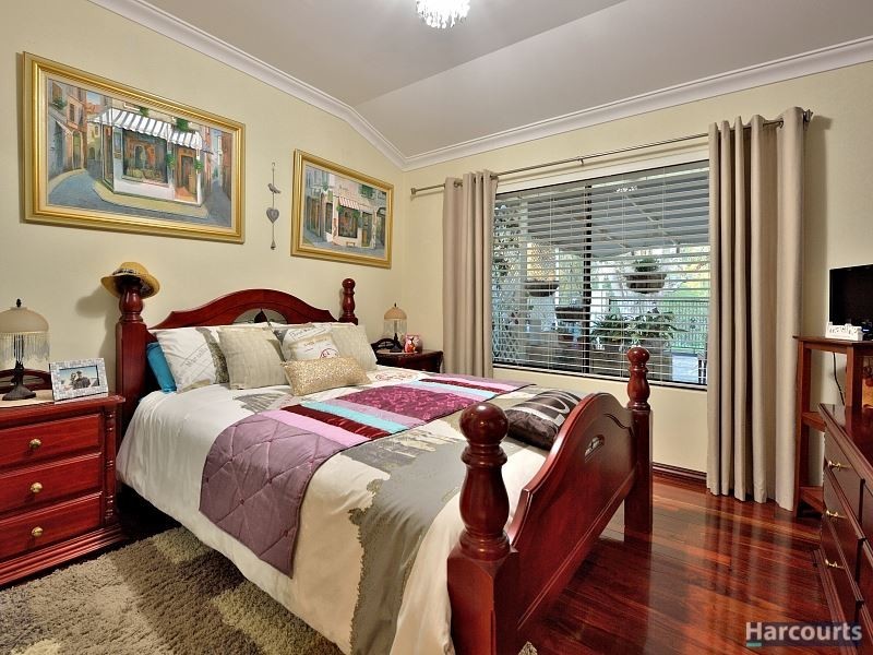 33 Perseus Road, Silver Sands WA 6210