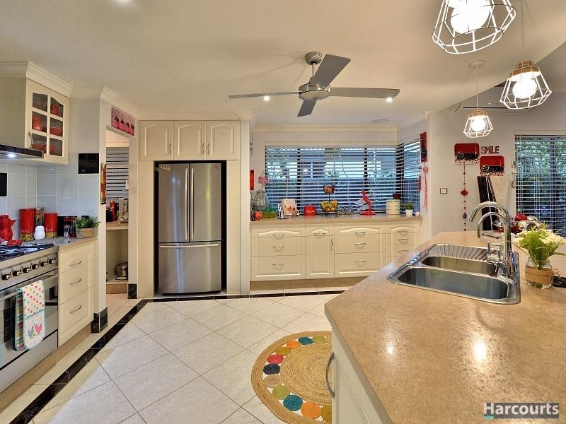 33 Perseus Road, Silver Sands WA 6210