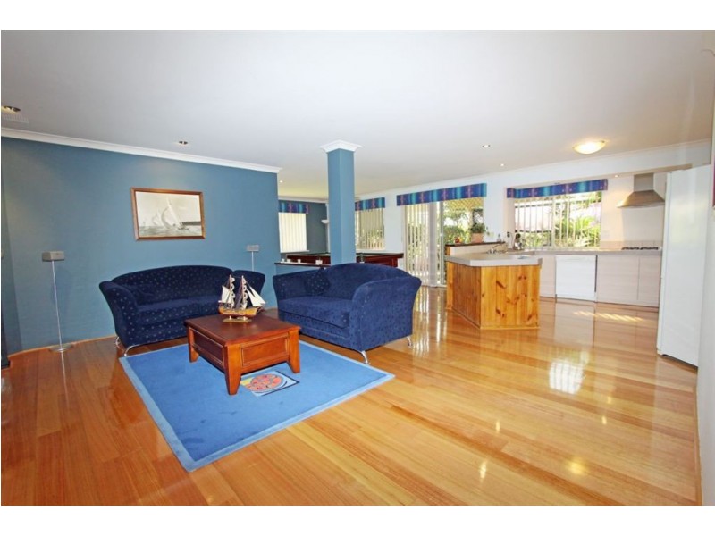 38 Leveque Loop, San Remo WA 6210