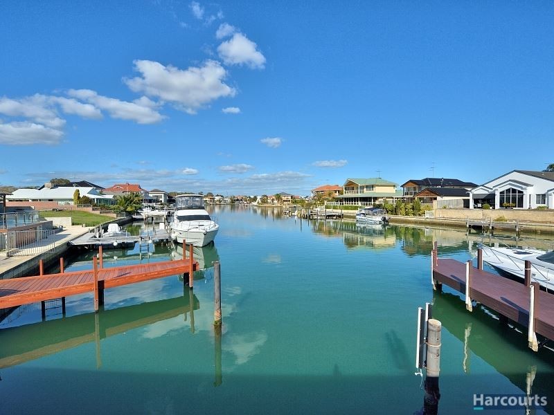 20 Parkwater Drive, Halls Head WA 6210