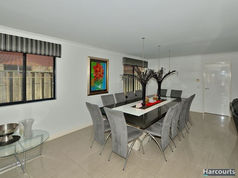 20 Parkwater Drive, Halls Head WA 6210