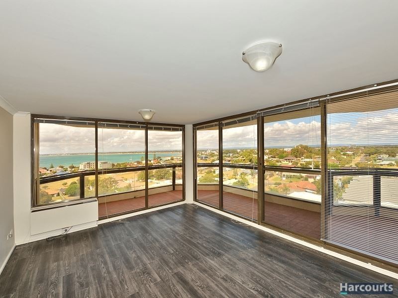 30/6A Valley Road, Halls Head WA 6210