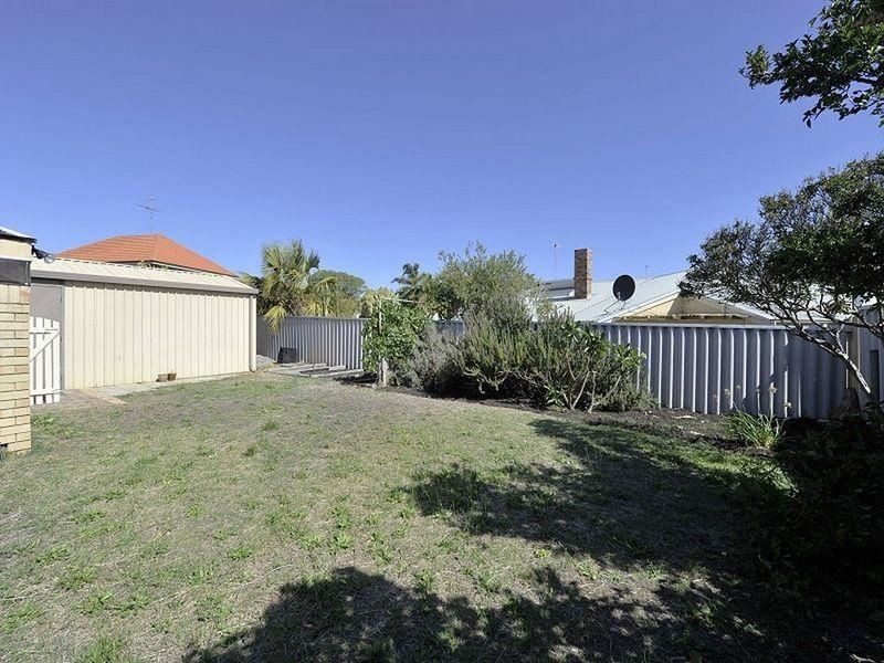 4 Watersun Drive, Silver Sands WA 6210