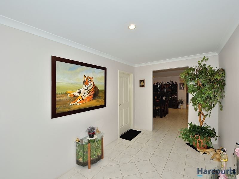 5 Tandure Heights, Lakelands WA 6180