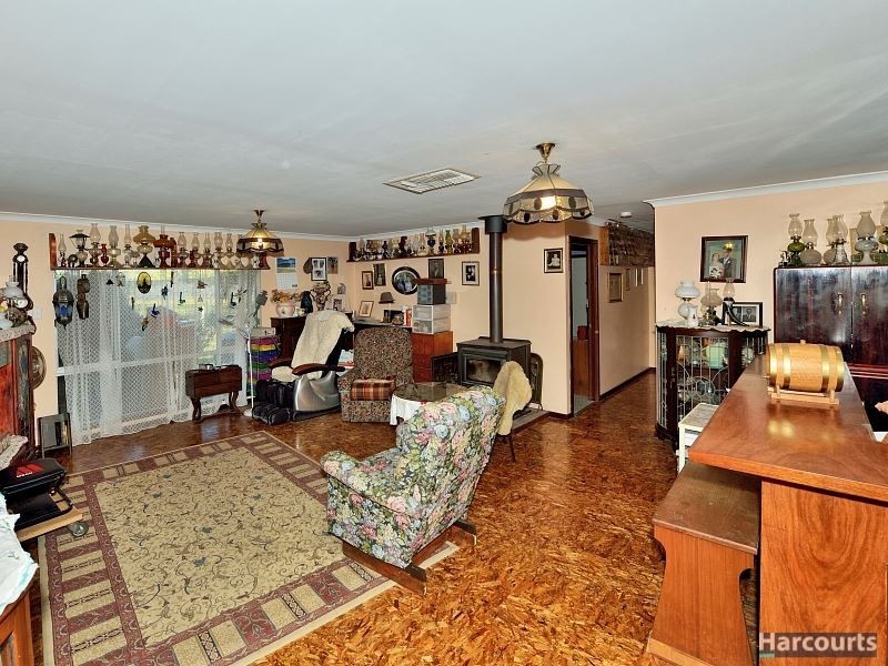 262 Newnham Road, Lake Clifton WA 6215