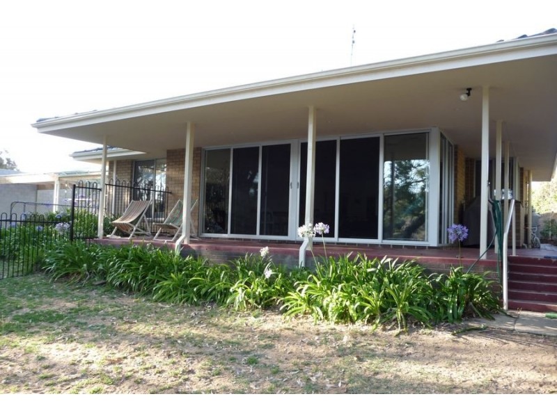 212 Culeenup Road, North Yunderup WA 6208