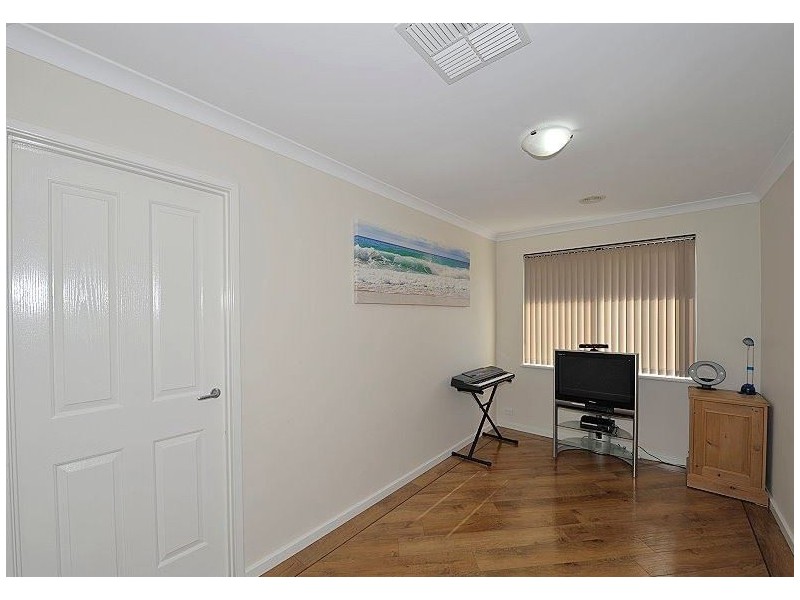 53 Marsdenia Road, Halls Head WA 6210