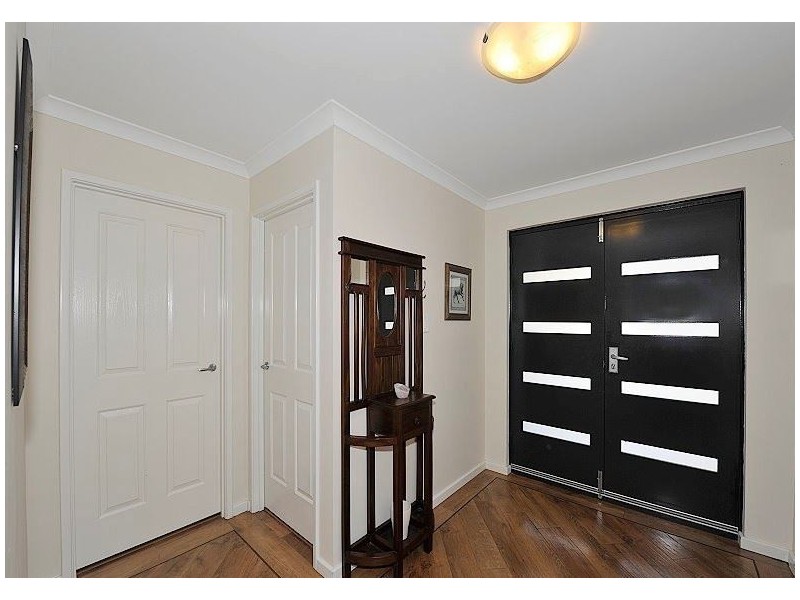 53 Marsdenia Road, Halls Head WA 6210