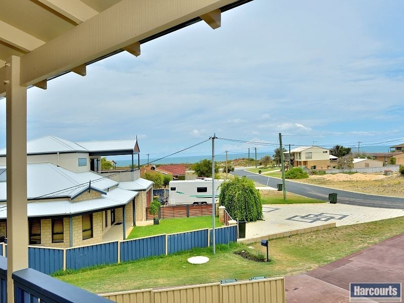 30 Parmelia Way, Madora Bay WA 6210