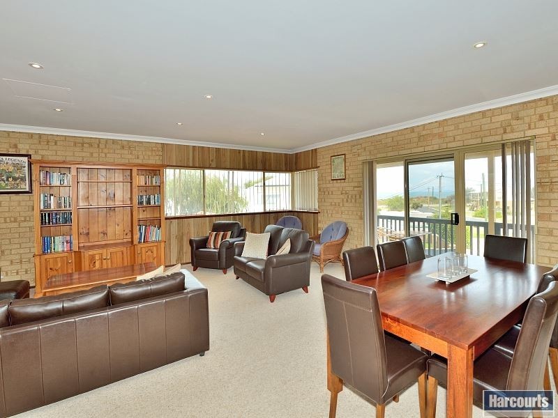 30 Parmelia Way, Madora Bay WA 6210