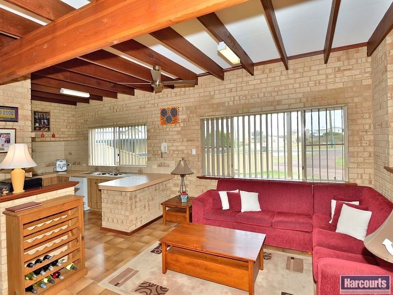 30 Parmelia Way, Madora Bay WA 6210