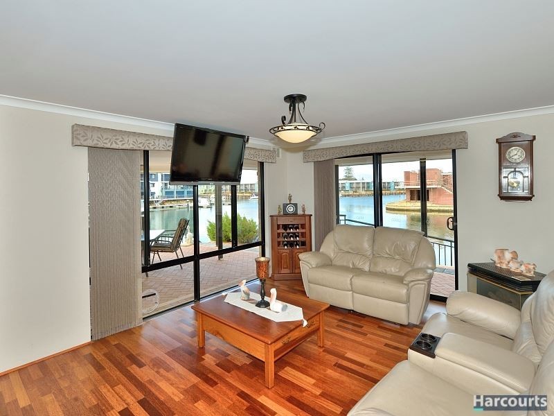 26 Genevieve Court, Halls Head WA 6210