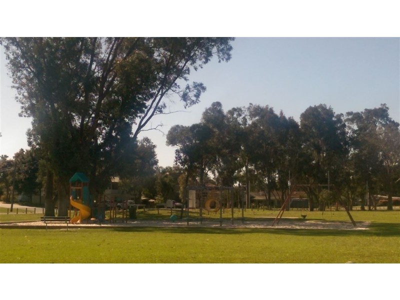 17 Teranca Road, Greenfields WA 6210