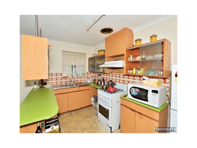 20 Leigh Street, Dudley Park WA 6210