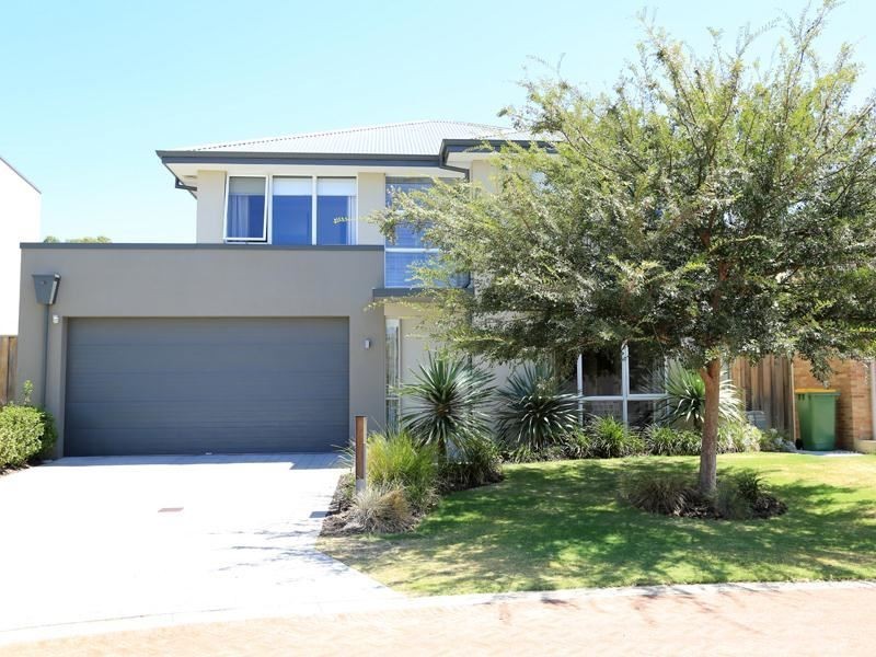 17 Whitley Place, Meadow Springs WA 6210