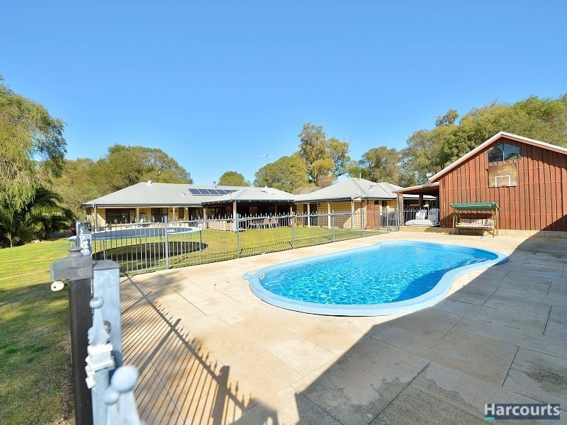 4 Tallangatta Place, Bouvard WA 6211