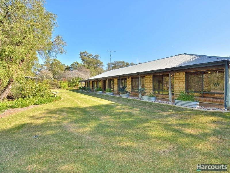4 Tallangatta Place, Bouvard WA 6211