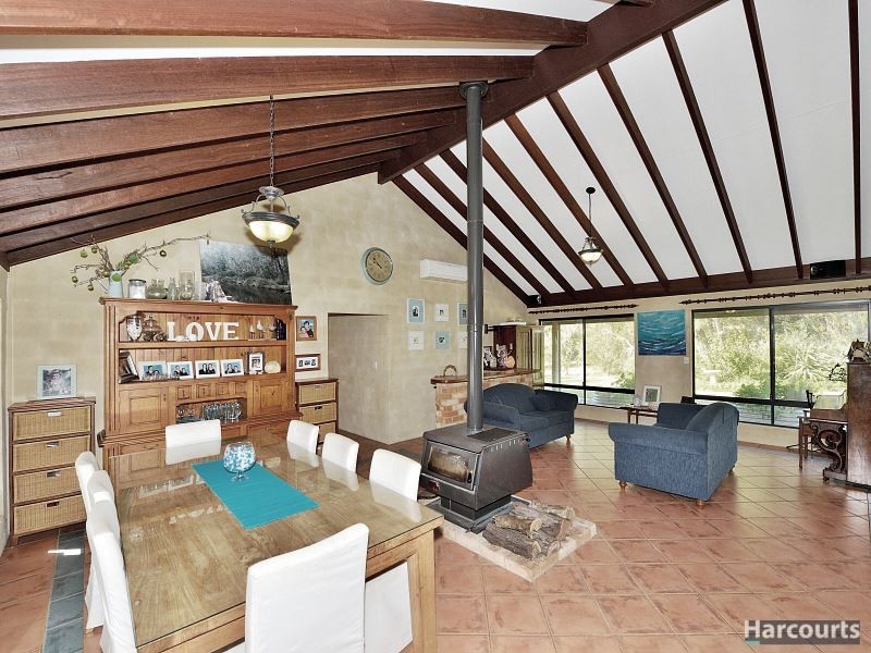 4 Tallangatta Place, Bouvard WA 6211