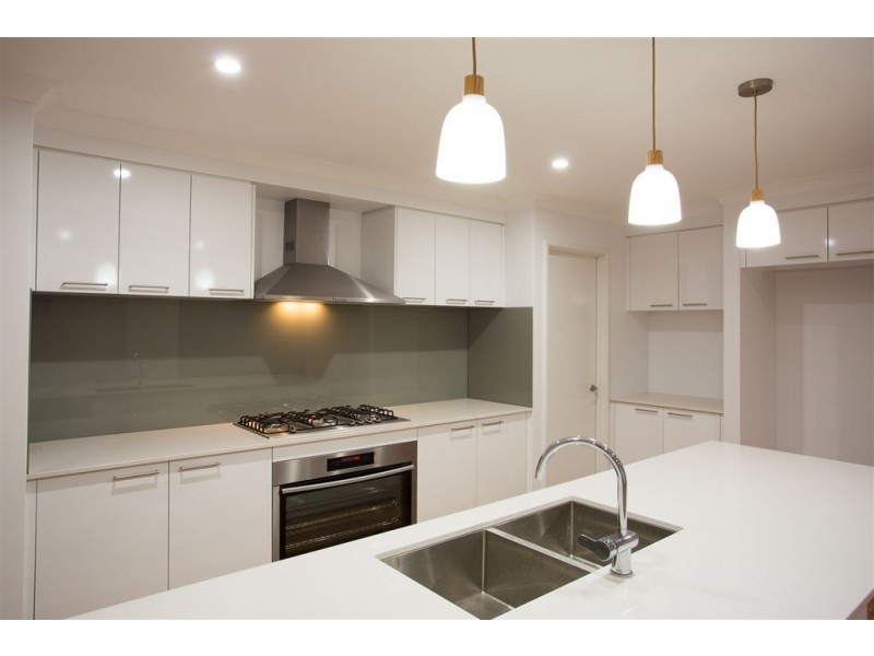 73 Kingscliffe Drive, Golden Bay WA 6174